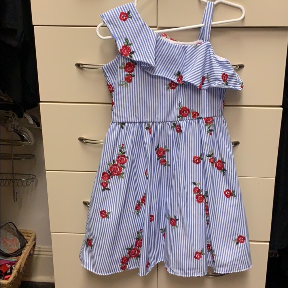 Girls dress